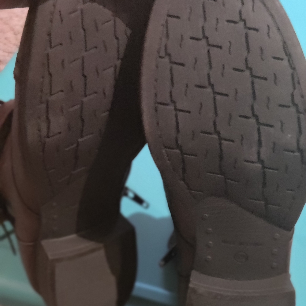 Boots - Picture 2 of 3